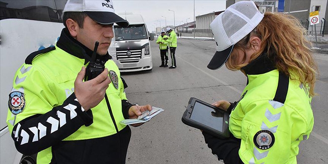 Türkiye genelinde okul servis araçları denetlendi