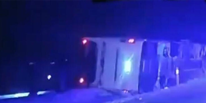 Nevşehir'de yolcu otobüsü devrildi! Yaralılar var