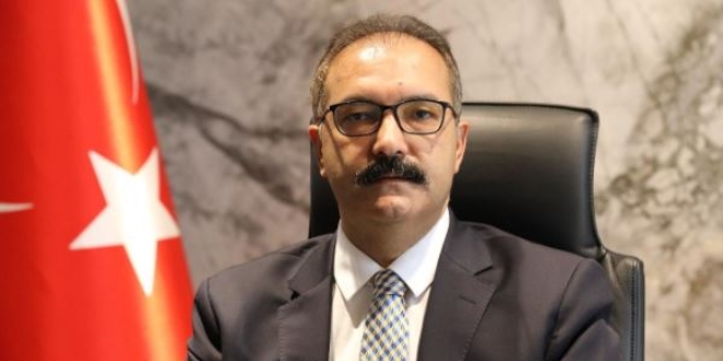 GAÜN Rektörü: Üniversitede tek bir yakınım çalışmıyor