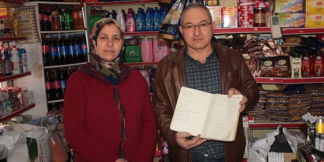 Hayırseverler mahallenin tüm bakkal borcunu ödedi