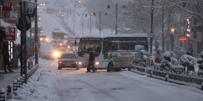 rencilerden Vali Akta'a kar tatili basks