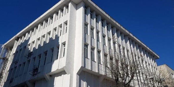 Depremde hasar gören vergi dairesi yıkılacak