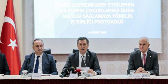 Elazığ depreminde zarar gören çocuklara eğitim bursu