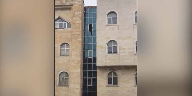 Kaymakamlık binasından atlayarak intihar etti