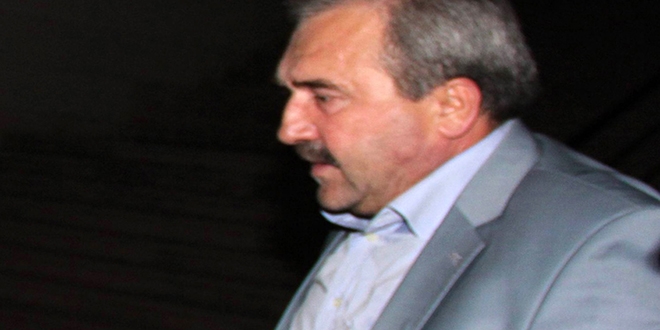 Firari belediye başkanı sahte kimlikle yakalandı