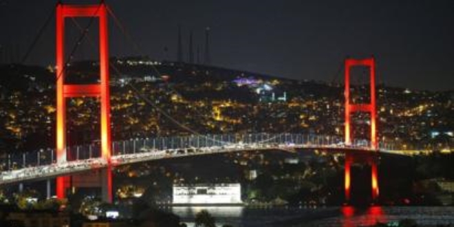 Boğaziçi Köprüsü, trafik yoğunluğunu karşılayamıyor