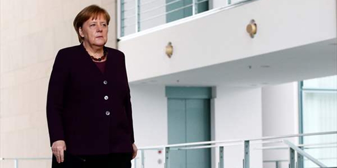 Merkel'den 'Irklk zehri, toplumumuzda vardr' itiraf