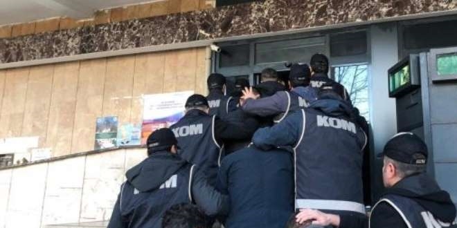 FETÖ'den gözaltına alınan 11 şüpheliden 3'ü tutuklandı