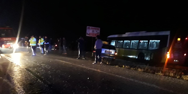Halk otobüsü ile otomobil kafa kafaya çarpıştı: 1 ölü