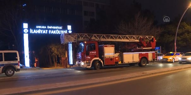 Ankara niversitesi lahiyat Fakltesinde yangn kt