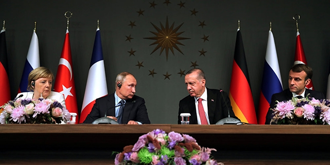 Merkel ve Macron, Putin ile İdlib'i görüştü