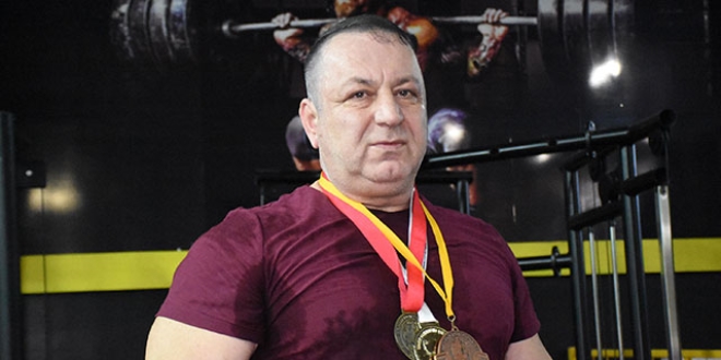 Zayıflamak için başladı, dünya şampiyonu oldu
