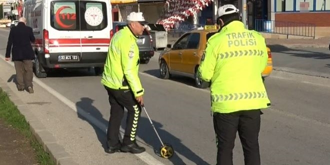 Otomobilin çarptığı ortaokul öğrencisi yaralandı