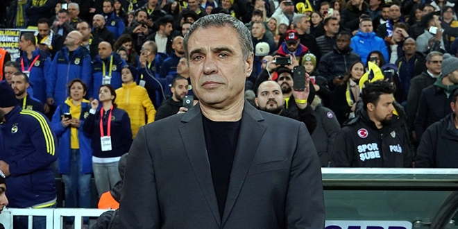 Ersun Yanal'ın istifa ettiği haberi yalanlandı