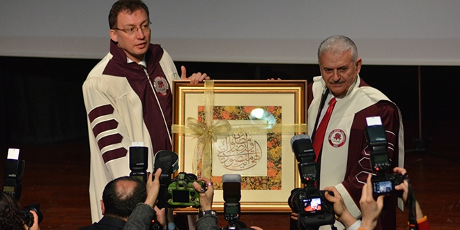 Binali Yıldırım'a fahri doktora ünvanı verildi