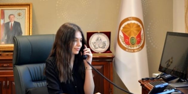 Vali olmak istiyordu, hayali bir günlüğüne gerçek oldu