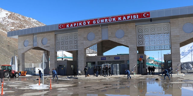 Kapıköy Gümrük Kapısı'na sahra hastanesi kuruluyor