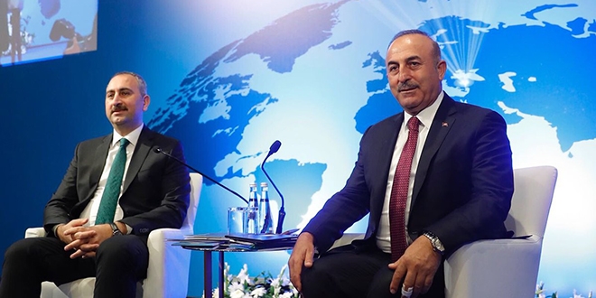 Bakan Gül ve Çavuşoğlu'ndan Yunanistan'a müftü tepkisi
