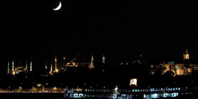 İstanbul'da gece vapur seferleri başlıyor