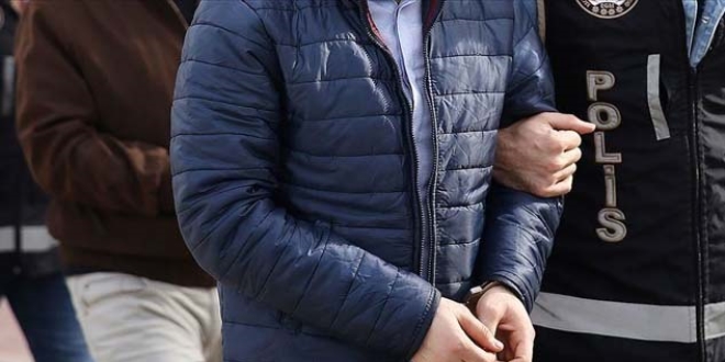 FETÖ'den aranan eski daire başkanı yakalandı