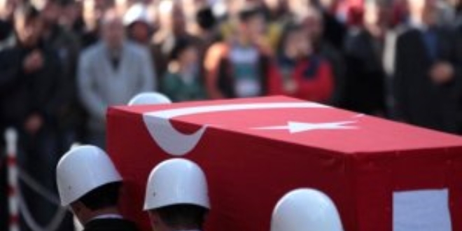 Bakanlardan şehit askerler için başsağlığı mesajı