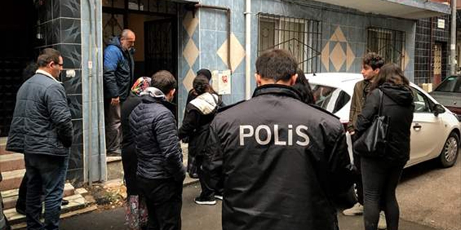3 gündür haber alınamayan grafiker evinde ölü bulundu