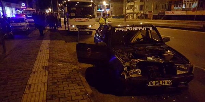 Alkollü sürücü kaza yaptı, gözyaşlarını tutamadı