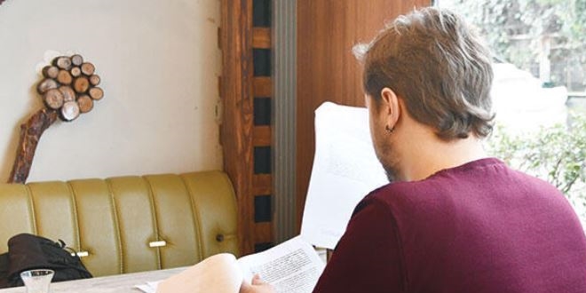 Doktor eşcinsel hastasını ifşa etti