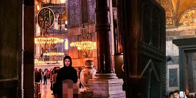 Çıplak poz vermişti, hakkında yakalama kararı çıktı