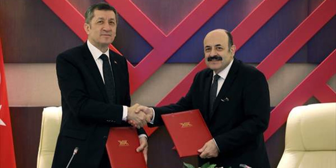 Bakan Selçuk: Öğretmen yetiştirmede yeni bir model üzerinde çalışıyoruz