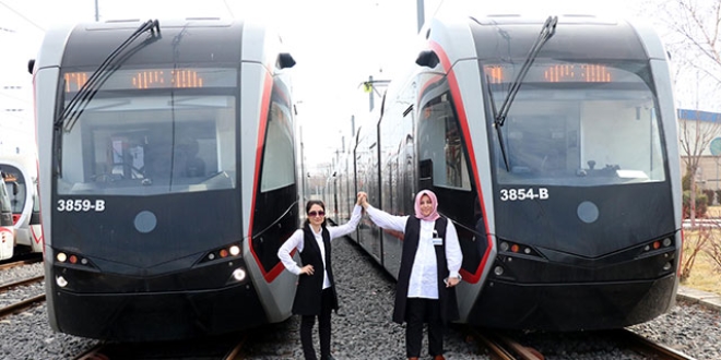 Tramvaylar kadın vatmanlara emanet