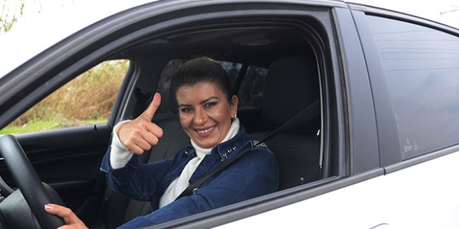 Fobisini yendi, 4 bin sürücüyü trafiğe çıkardı