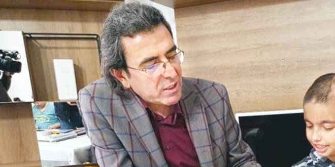 Resim öğretmeninden büyük fedakarlık