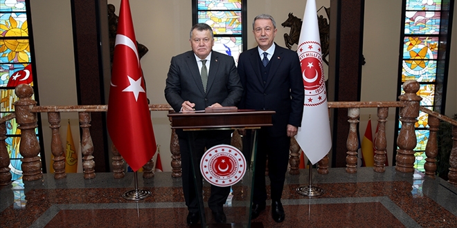 Yargtay Bakan'ndan Bakan Akar'a veda ziyareti