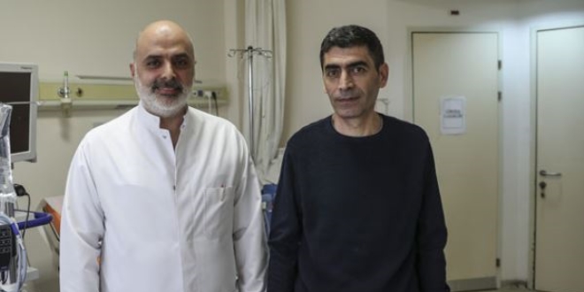 Sırt ağrısı diye gitti, böbreğinde 2,5 kilogram kitle çıktı