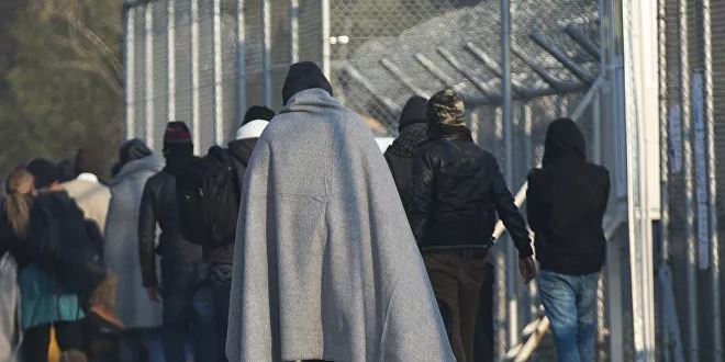 Yunanistan sığınmacıları alıkoymaya devam ediyor