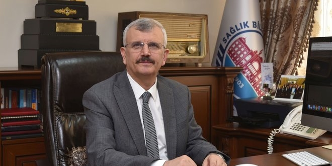 SBÜ Rektörü Erdöl'den 'nargile yasaklansın' çağrısı