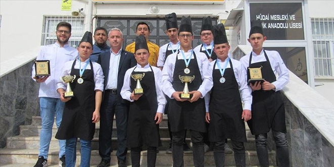 Bu okulu bitiren öğrencilere iş teklifi yağıyor