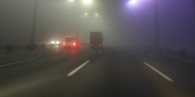 İstanbul'da sis görüş mesafesini 50 metreye düşürdü
