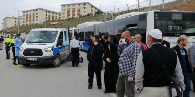 Ankara Valisi, Gölbaşı KYK Erkek Öğrenci Yurduna geldi
