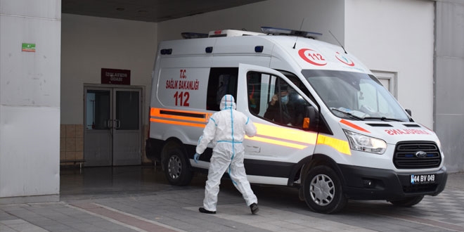 Malatya'da Umre'den dönenlere sıkı takip