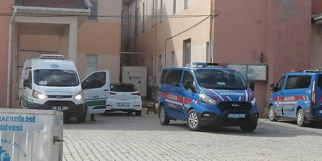 Bekçilere tüfekle ateş açtı, karşı ateşte öldü