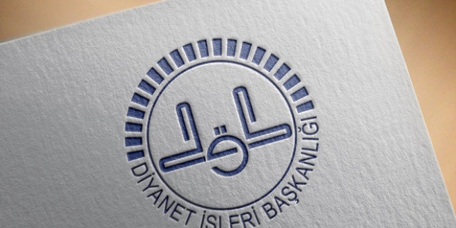 Umreden dönenlere koronavirüse karşı broşür dağıtıldı