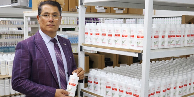 Merdiven altı el temizleme jeline dikkat!