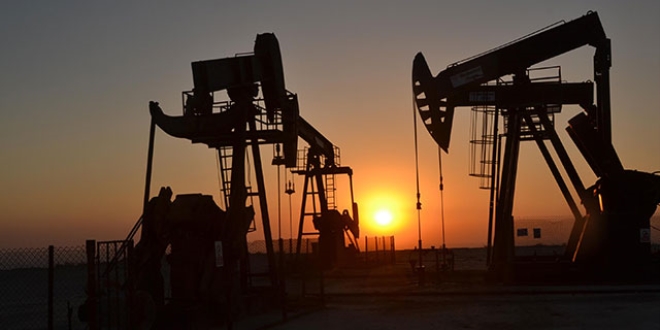 Brent petrolün varili 25 doların altına düştü