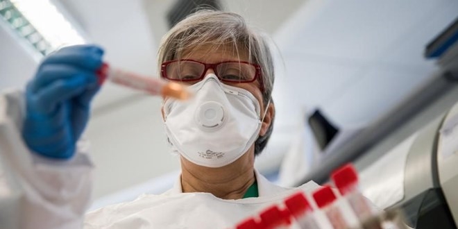 Dünyada yeni tip koronavirüs nedeniyle ölenlerin sayısı 14 bin 700'ü aştı