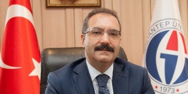 Rektör'den, aşı bulacağı iddia edilen KHK'lı için açıklama
