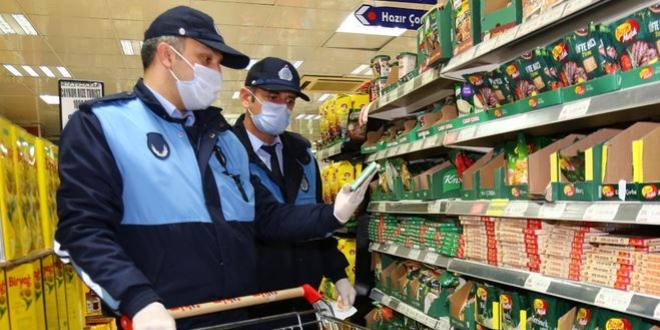 İstanbul Valisi'nden 'Vefa İletişim Merkezi' paylaşımı