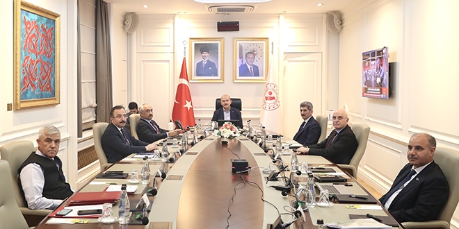 Bakan Soylu 81 ilin valisiyle yeni tedbirleri değerlendirdi