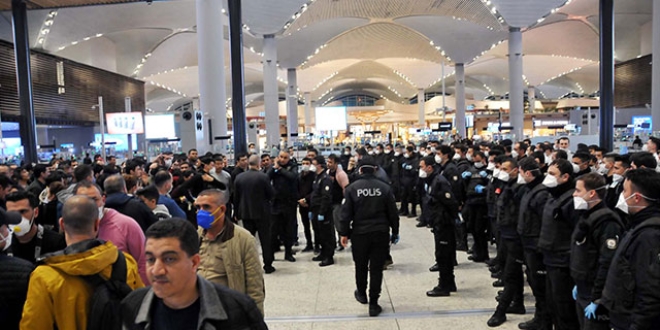 İstanbul Havalimanı'nda kalan Cezayirlilerle ilgili açıklama